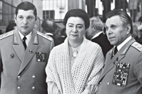 Иллюстрация к книге — Кровавый век [_437.jpg]