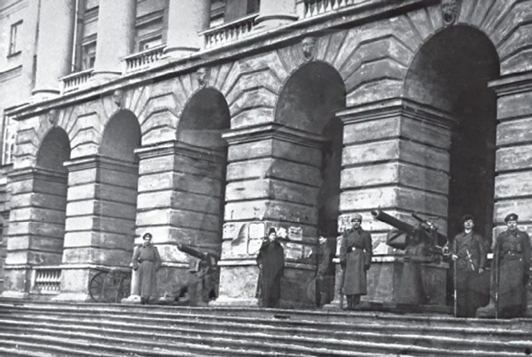 Иллюстрация к книге — Кровавый век [_5.jpg]