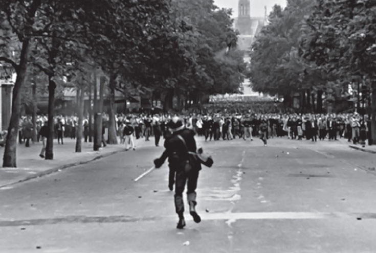 Иллюстрация к книге — Кровавый век [_502.jpg]