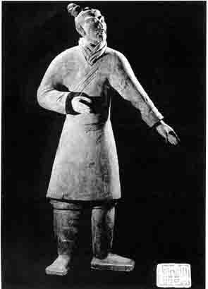 Иллюстрация к книге — Армии Древнего Китая III в. до н.э. - III в. н.э. Униформа, вооружение, организация [i_017.jpg]