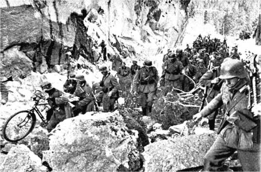 Иллюстрация к книге — Поражения, которых могло не быть. Эпоха мировых войн [i_021.jpg]