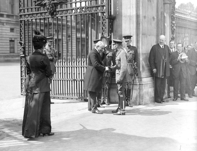 Иллюстрация к книге — Рок семьи Романовых. &quot;Мы не хотим и не можем бежать...&quot; [i_047.jpg]