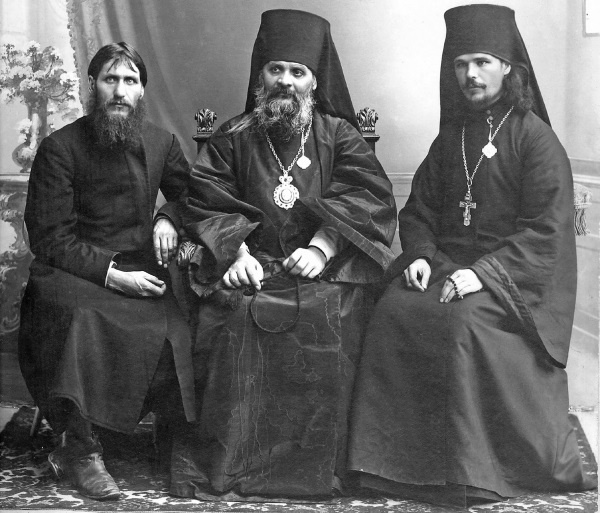 Иллюстрация к книге — Рок семьи Романовых. &quot;Мы не хотим и не можем бежать...&quot; [i_057.jpg]