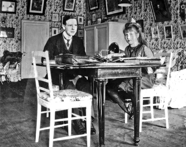 Иллюстрация к книге — Рок семьи Романовых. &quot;Мы не хотим и не можем бежать...&quot; [i_065.jpg]