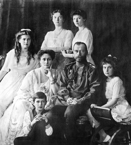 Иллюстрация к книге — Рок семьи Романовых. &quot;Мы не хотим и не можем бежать...&quot; [i_077.jpg]