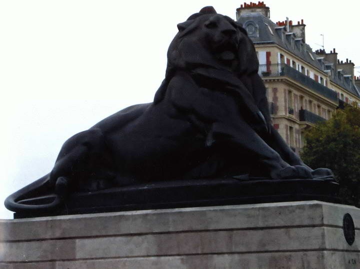 Иллюстрация к книге — Париж. Любовь, вино, короли и... дьявол [i_007.jpg]