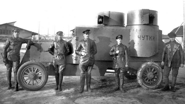 Иллюстрация к книге — Бронеавтомобиль "Остин". Предтеча бронетанковых войск России [i_078.jpg]