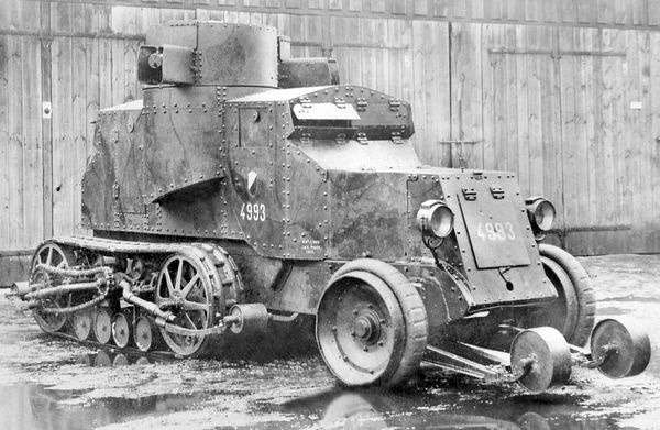 Иллюстрация к книге — Бронеавтомобиль "Остин". Предтеча бронетанковых войск России [i_086.jpg]