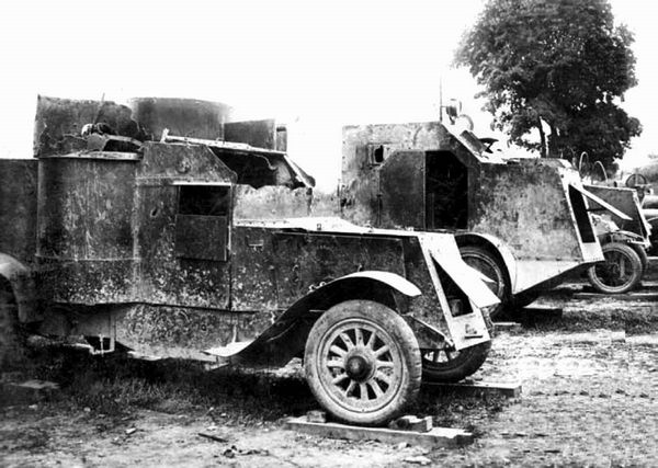 Иллюстрация к книге — Бронеавтомобиль "Остин". Предтеча бронетанковых войск России [i_109.jpg]