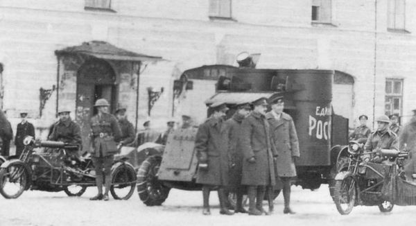 Иллюстрация к книге — Бронеавтомобиль "Остин". Предтеча бронетанковых войск России [i_127.jpg]