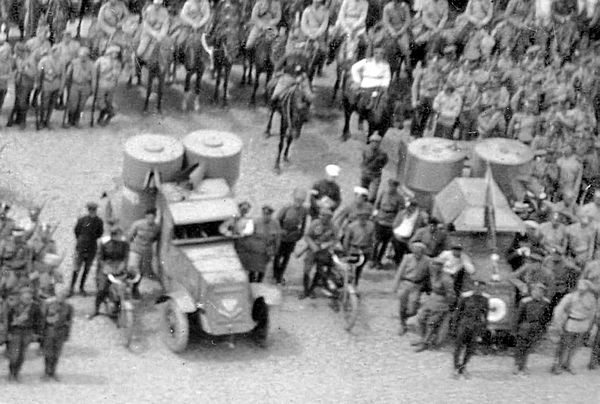 Иллюстрация к книге — Бронеавтомобиль "Остин". Предтеча бронетанковых войск России [i_133.jpg]