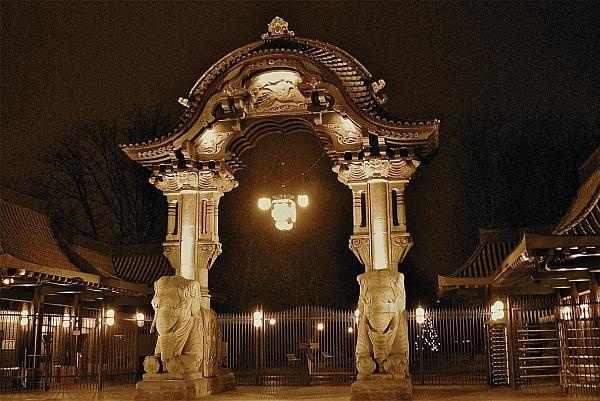 Иллюстрация к книге — По Берлину. В поисках следов исчезнувших цивилизаций [_01.jpg]