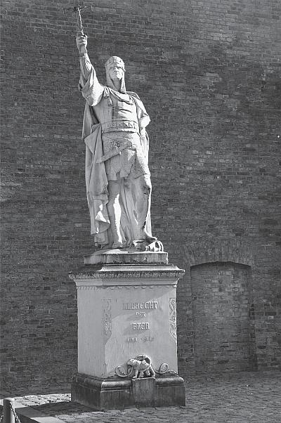 Иллюстрация к книге — По Берлину. В поисках следов исчезнувших цивилизаций [_03.jpg]