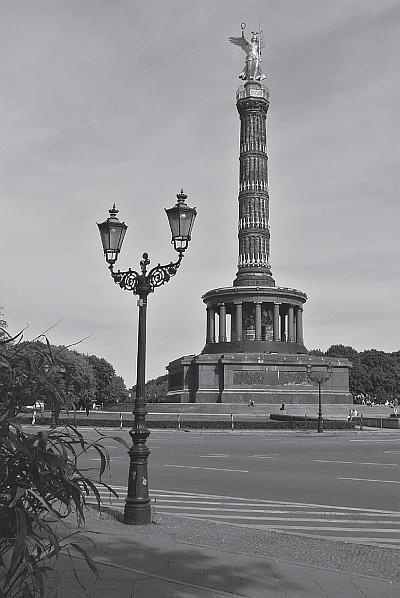 Иллюстрация к книге — По Берлину. В поисках следов исчезнувших цивилизаций [_14.jpg]