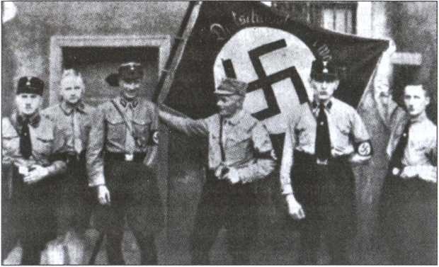 Иллюстрация к книге — Политические солдаты Гитлера [i_026.jpg]