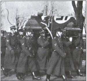 Иллюстрация к книге — Политические солдаты Гитлера [i_032.jpg]