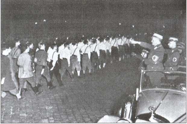 Иллюстрация к книге — Политические солдаты Гитлера [i_061.jpg]