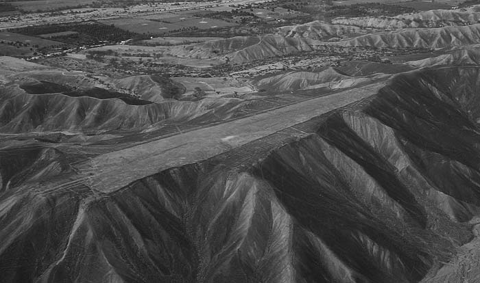 Иллюстрация к книге — Наска. Гигантские рисунки на полях [any2fbimgloader22.jpg]