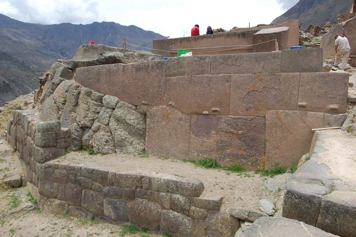 Иллюстрация к книге — Наска. Гигантские рисунки на полях [c24.jpg]