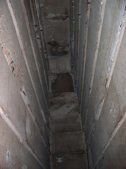 Иллюстрация к книге — Пирамиды. Загадки строительства и назначение [_07c.jpg]