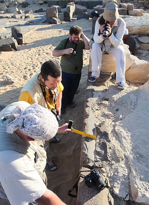 Иллюстрация к книге — Пирамиды. Загадки строительства и назначение [_23c.jpg]