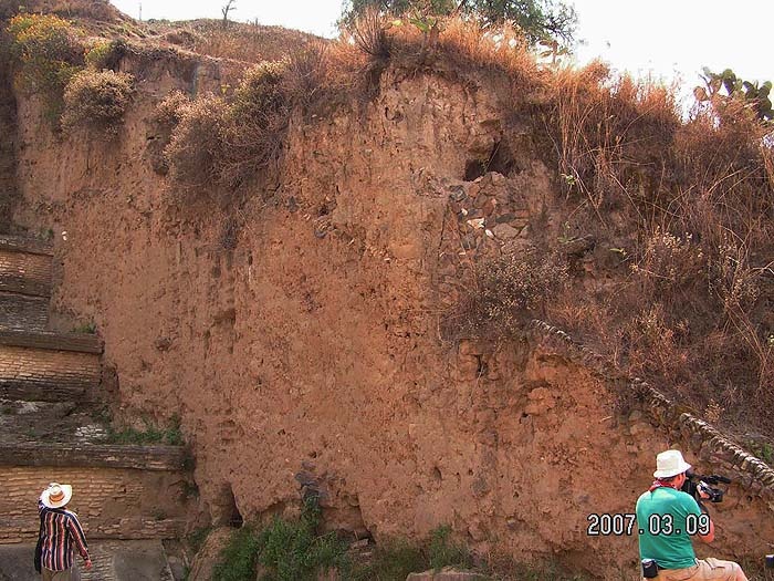 Иллюстрация к книге — Пирамиды. Загадки строительства и назначение [_28c.jpg]