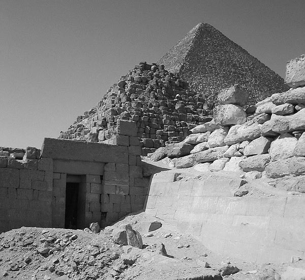 Иллюстрация к книге — Пирамиды. Загадки строительства и назначение [any2fbimgloader4.jpg]