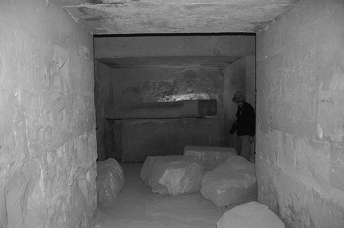 Иллюстрация к книге — Пирамиды. Загадки строительства и назначение [any2fbimgloader41.jpg]