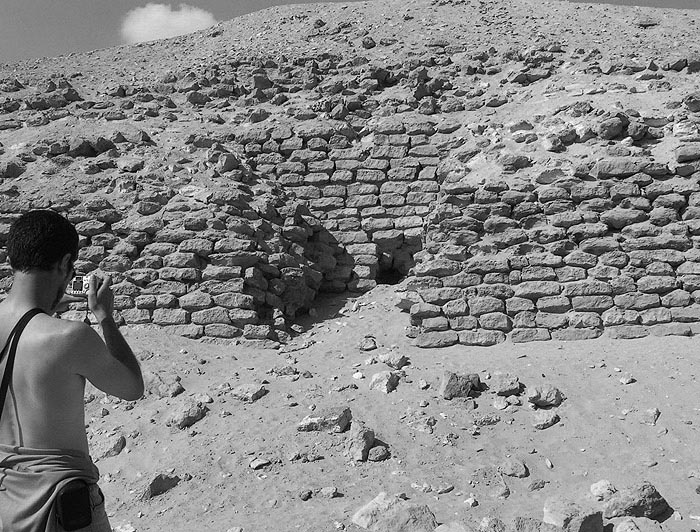 Иллюстрация к книге — Пирамиды. Загадки строительства и назначение [any2fbimgloader5.jpg]