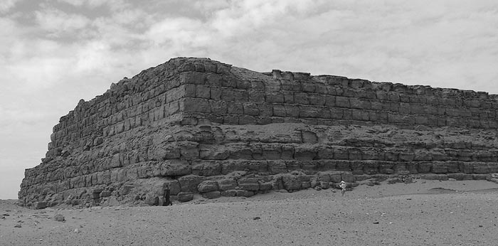 Иллюстрация к книге — Пирамиды. Загадки строительства и назначение [any2fbimgloader59.jpg]