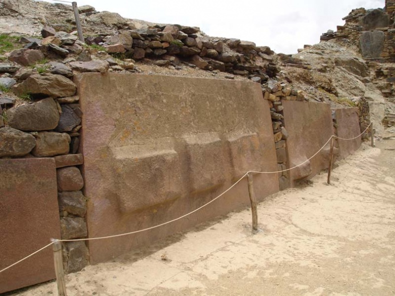 Иллюстрация к книге — Обитаемый остров Земля [i_023.jpg]