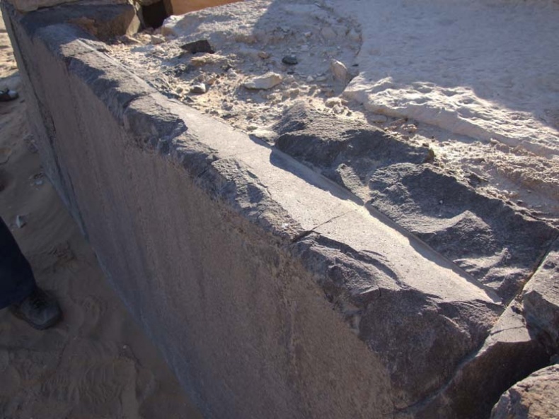 Иллюстрация к книге — Обитаемый остров Земля [i_070.jpg]