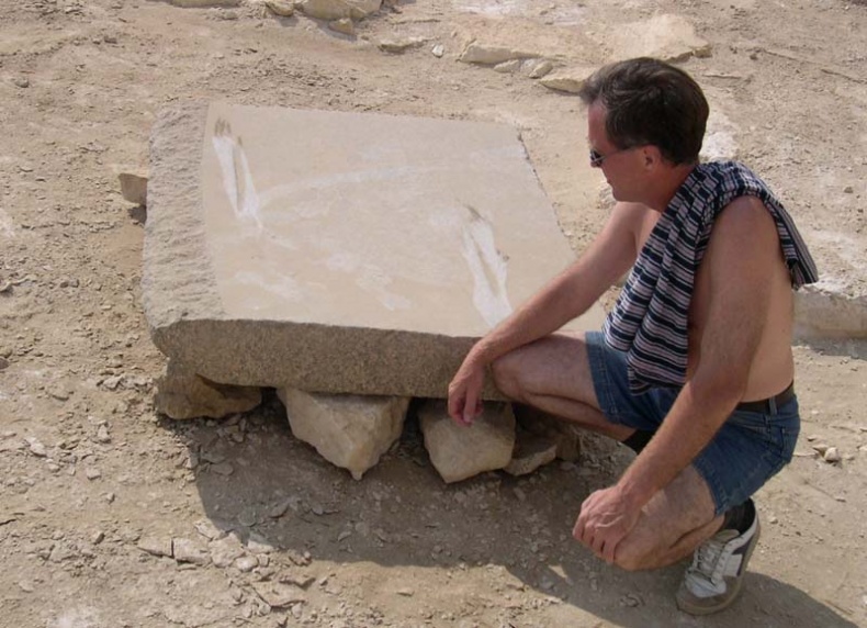 Иллюстрация к книге — Обитаемый остров Земля [i_081.jpg]