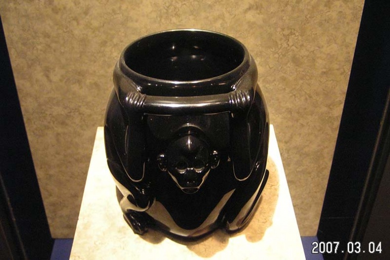 Иллюстрация к книге — Обитаемый остров Земля [i_126.jpg]