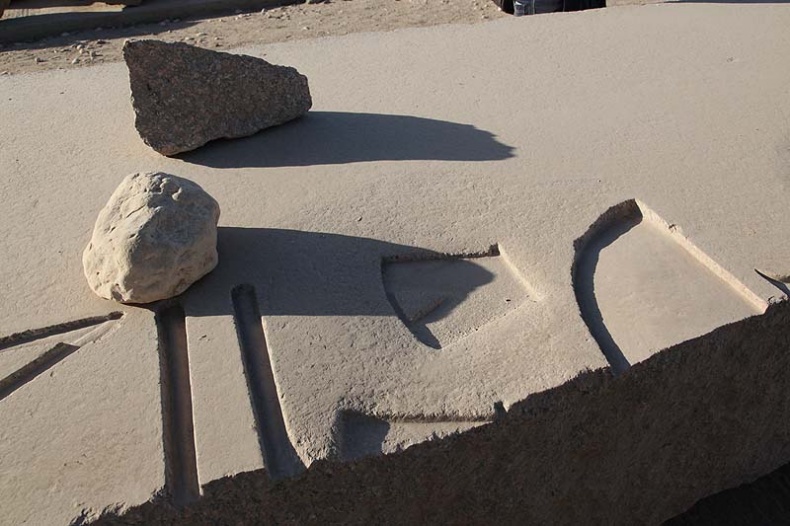 Иллюстрация к книге — Обитаемый остров Земля [i_135.jpg]