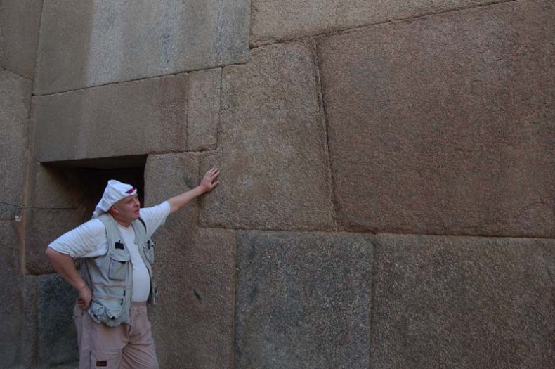 Иллюстрация к книге — Обитаемый остров Земля [i_149.jpg]