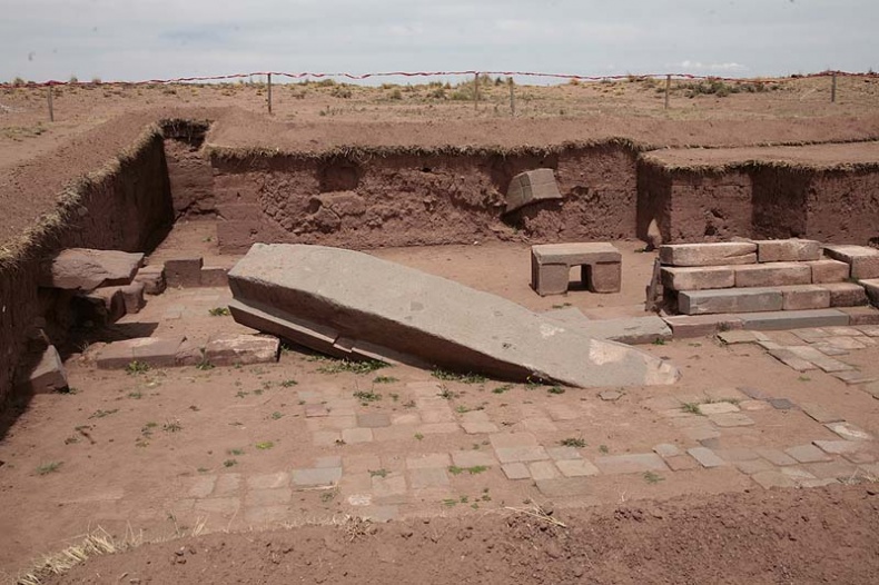 Иллюстрация к книге — Обитаемый остров Земля [i_204.jpg]