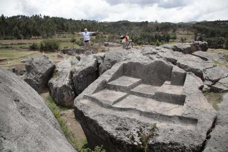 Иллюстрация к книге — Обитаемый остров Земля [i_218.jpg]