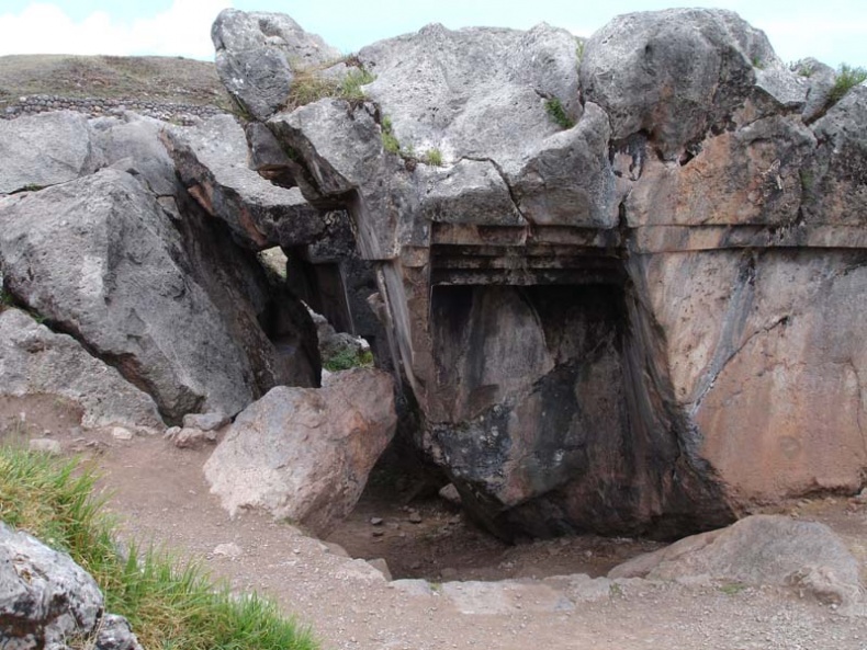 Иллюстрация к книге — Обитаемый остров Земля [i_219.jpg]