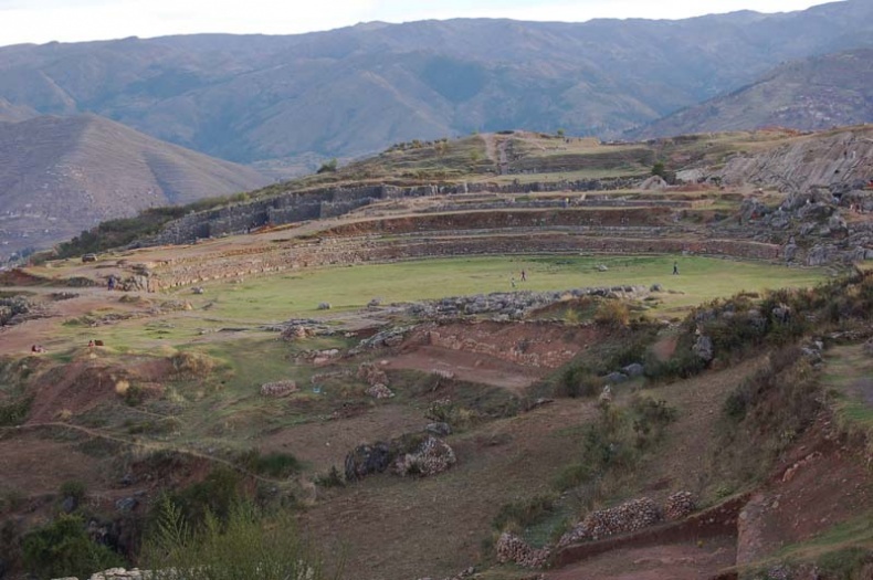 Иллюстрация к книге — Обитаемый остров Земля [i_221.jpg]