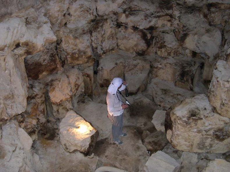 Иллюстрация к книге — Обитаемый остров Земля [i_244.jpg]