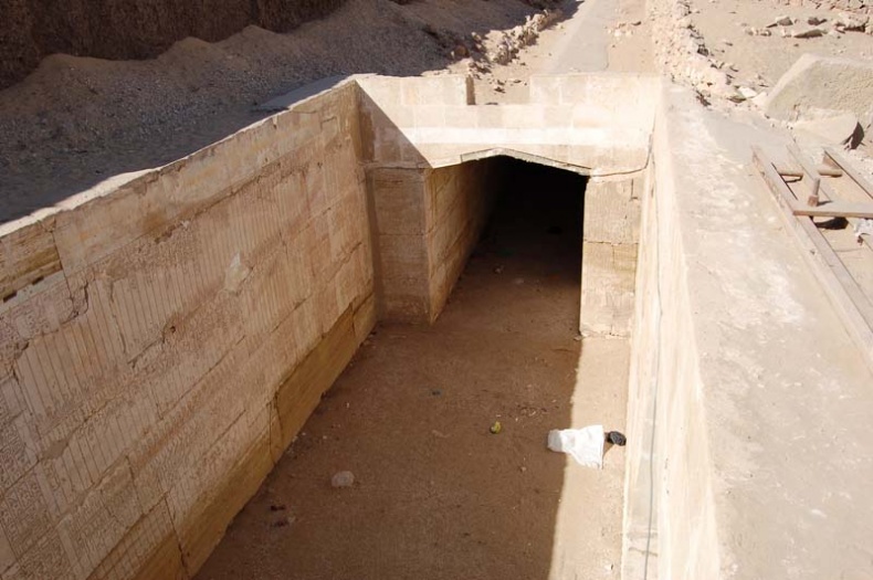 Иллюстрация к книге — Обитаемый остров Земля [i_249.jpg]