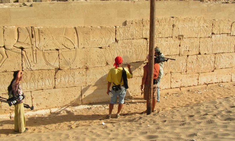 Иллюстрация к книге — Обитаемый остров Земля [i_257.jpg]