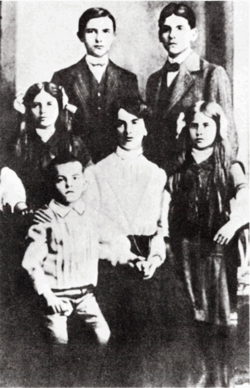 Иллюстрация к книге — Тайна "немецкого золота" [_18.jpg]