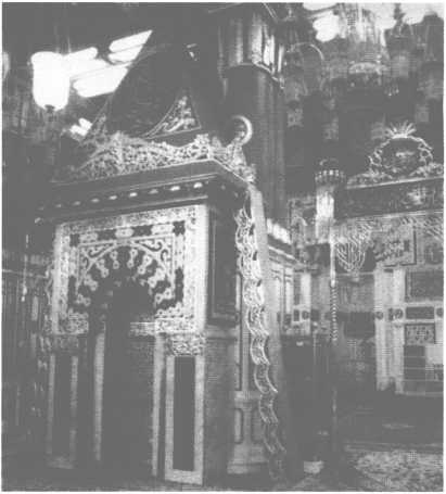 Иллюстрация к книге — Повседневная жизнь паломников в Мекке [i_024.jpg]