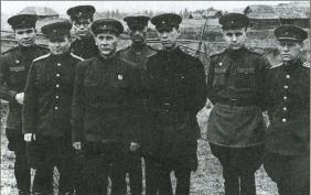 Иллюстрация к книге — Лесные солдаты. Партизанская война на Северо-Западе СССР. 1941-1944 [i_043.jpg]