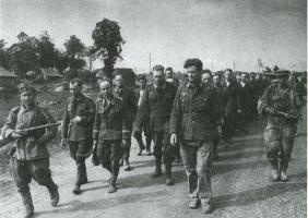 Иллюстрация к книге — Лесные солдаты. Партизанская война на Северо-Западе СССР. 1941-1944 [i_046.jpg]