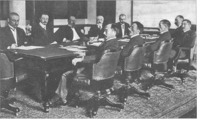 Иллюстрация к книге — Камикадзе. "Божественный ветер" в истории Японии [i_092.jpg]