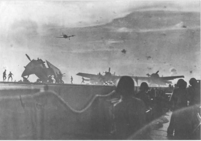 Иллюстрация к книге — Камикадзе. "Божественный ветер" в истории Японии [i_179.jpg]