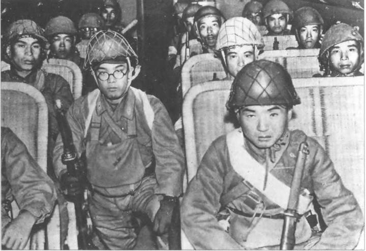 Иллюстрация к книге — Камикадзе. "Божественный ветер" в истории Японии [i_208.jpg]